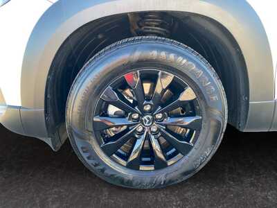 2025 Mazda CX-50, $24500. Photo 9