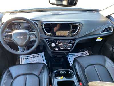 2026 Chrysler Pacifica, $0. Photo 12