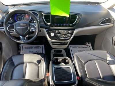 2023 Chrysler Pacifica, $25500. Photo 12