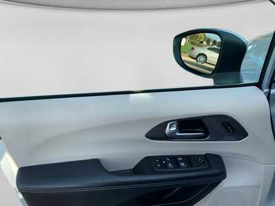 2023 Chrysler Pacifica, $24749. Photo 11