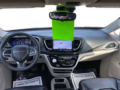 2023 Chrysler Pacifica, $24749. Photo 12