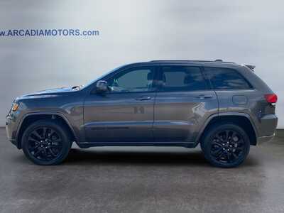 2020 Jeep Grand Cherokee, $23749. Photo 2