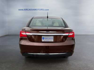 2012 Chrysler 200, $9149. Photo 4