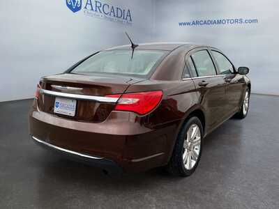 2012 Chrysler 200, $9149. Photo 5