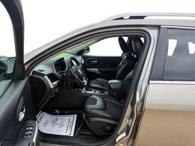 2018 Jeep Cherokee, $14451. Photo 10