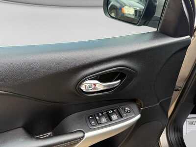 2018 Jeep Cherokee, $14451. Photo 11