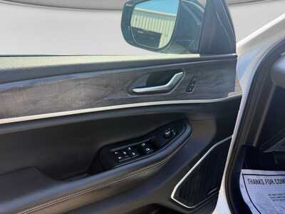 2021 Jeep Grand Cherokee L, $24149. Photo 11