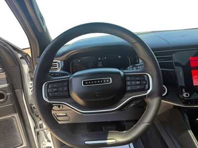 2022 Jeep Wagoneer, $43025. Photo 12