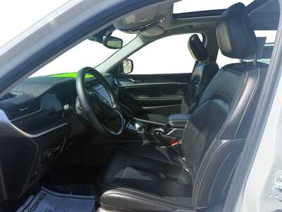 2022 Jeep Grand Cherokee, $28049. Photo 6