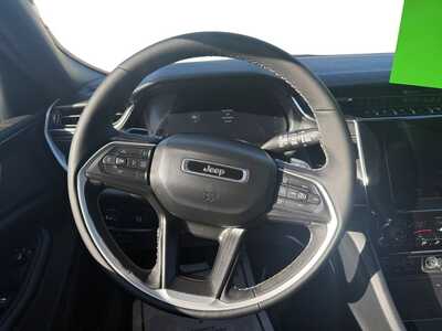 2022 Jeep Grand Cherokee, $28049. Photo 9