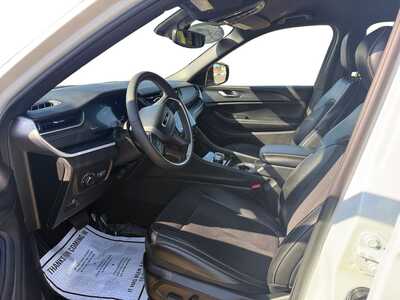 2024 Jeep Grand Cherokee L, $39149. Photo 10