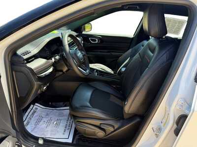 2025 Jeep Compass, $25749. Photo 10
