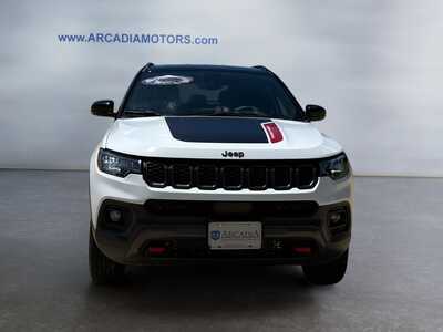 2025 Jeep Compass, $25749. Photo 8