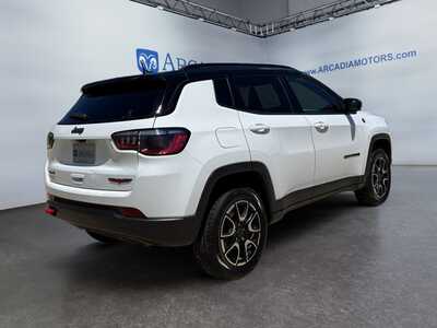 2025 Jeep Compass, $25749. Photo 5
