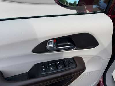 2019 Chrysler Pacifica, $20149. Photo 11