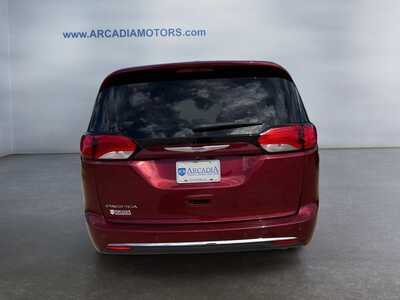2019 Chrysler Pacifica, $20149. Photo 4