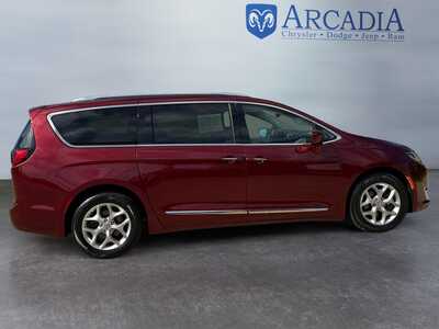2019 Chrysler Pacifica, $20149. Photo 6
