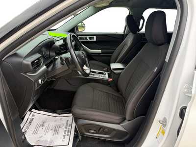 2020 Ford Explorer, $24149. Photo 10