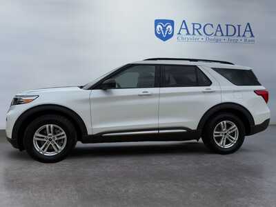 2020 Ford Explorer, $24149. Photo 2