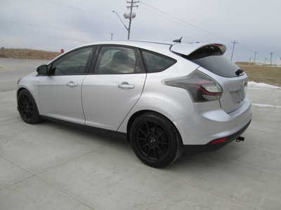 2013 Ford Focus, $3890. Photo 4