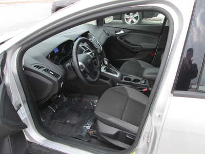 2013 Ford Focus, $3890. Photo 8