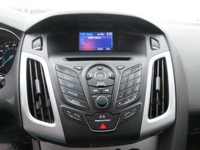2013 Ford Focus, $3890. Photo 9