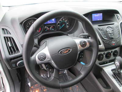 2013 Ford Focus, $3890. Photo 11