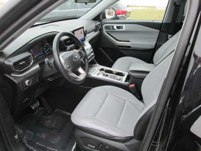 2021 Ford Explorer, $21990. Photo 9