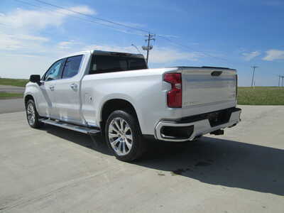 2021 Chevrolet 1500 Crew Cab, $37950. Photo 4