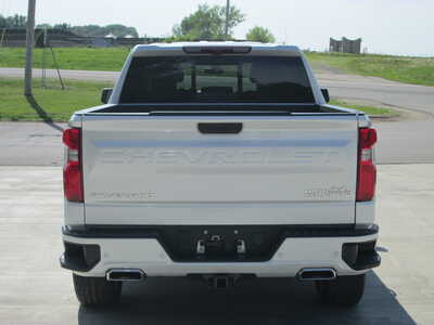 2021 Chevrolet 1500 Crew Cab, $37950. Photo 7