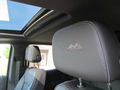 2021 Chevrolet 1500 Crew Cab, $37950. Photo 10