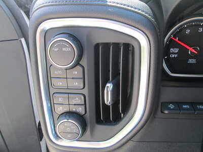 2021 Chevrolet 1500 Crew Cab, $37950. Photo 12