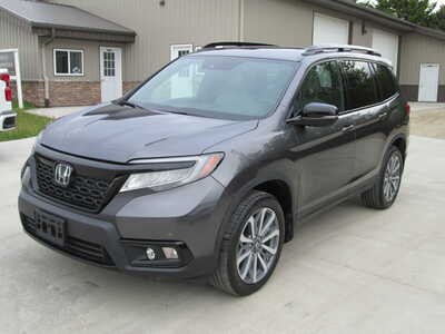 2020 Honda Passport, $24790. Photo 1