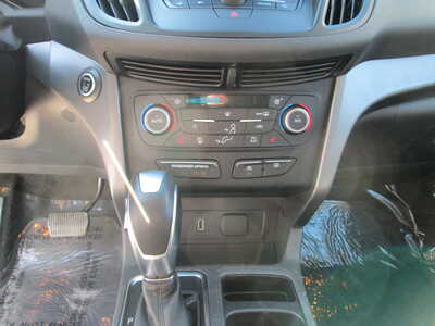 2019 Ford Escape, $12200. Photo 10