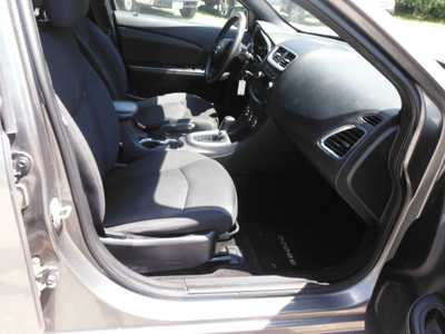 2012 Dodge Avenger, $4695. Photo 4