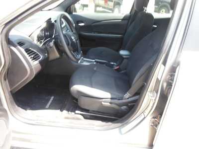 2012 Dodge Avenger, $4695. Photo 9