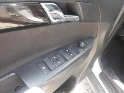 2013 Chevrolet Captiva, $5495. Photo 12