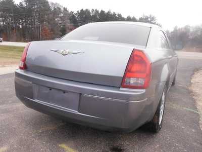 2006 Chrysler 300, $4895. Photo 12