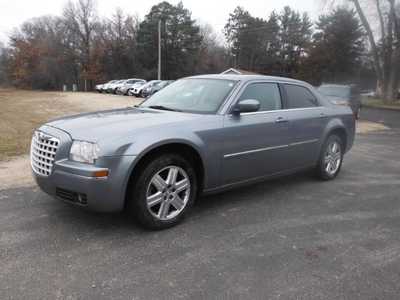 2006 Chrysler 300, $4895. Photo 2