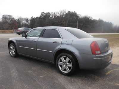 2006 Chrysler 300, $4895. Photo 4