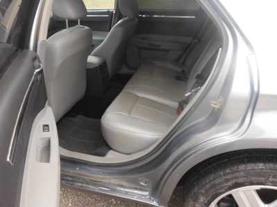 2006 Chrysler 300, $4895. Photo 5