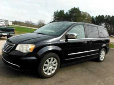 2011 Chrysler Town & Country, $3995. Photo 12