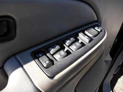 2005 Chevrolet Avalanche, $3495. Photo 12