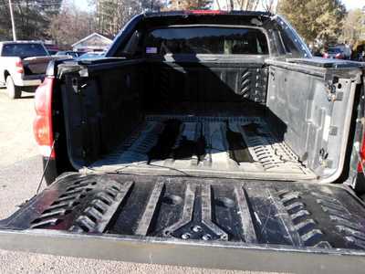 2005 Chevrolet Avalanche, $3495. Photo 8
