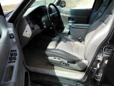 1996 Ford Explorer, $2995. Photo 8
