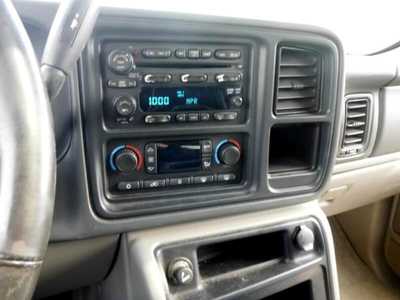 2005 Chevrolet Tahoe, $3695. Photo 11
