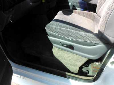 2000 Dodge Caravan, Grand, $2999. Photo 8