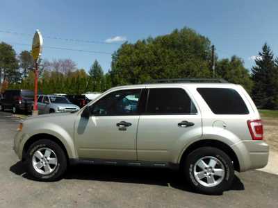 2011 Ford Escape, $2995. Photo 3