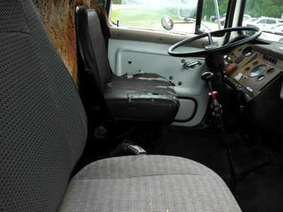 1975 Ford F450-8000, $3000. Photo 12