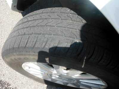 2004 Lincoln Town Car, $3695. Photo 10